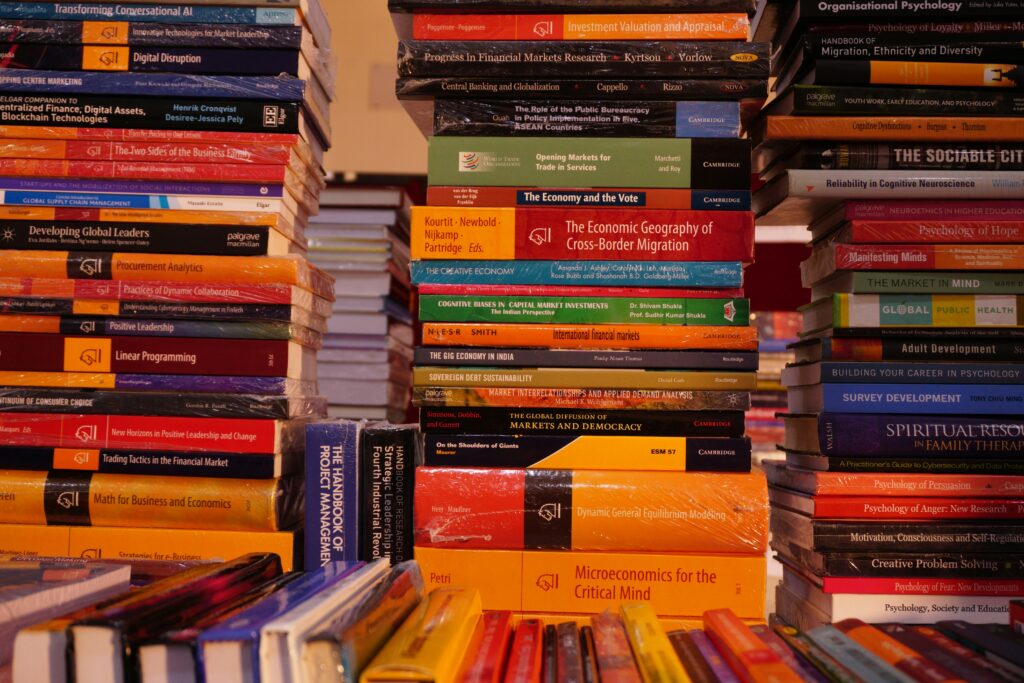 thorium-CfhVOs87bmk-unsplash Robotik Bücher für Anfänger